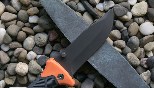 knife with sharpening stone
