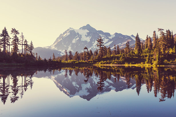 Scenic Picture lake with mount Shuksan
